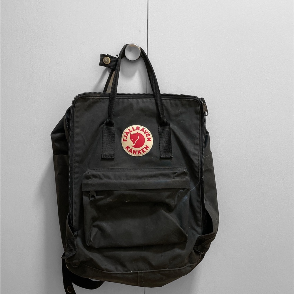 Used Fjallraven Kanken Backpack 13"